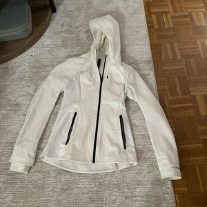 Lululemon cross chill performance jacket